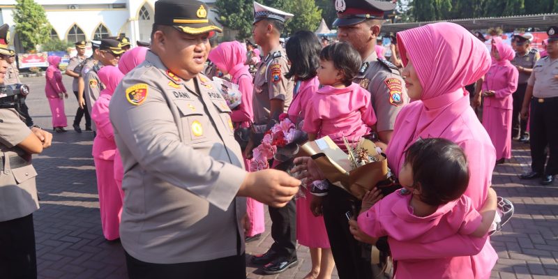 Polres Pasuruan Gelar Sertijab dan Kenaikan Pangkat 60 Anggota