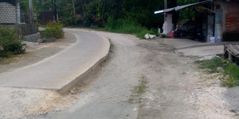 Dana Desa Tahap I Terserap 100 Persen, Proyek Rabat Beton di Desa Sumengko Belum Rampung