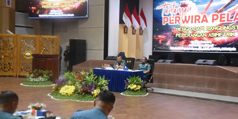 Komandan Puspenerbal Hadiri Safari Pembinaan Korps Pelaut dan KorpsTeknik TNl AL