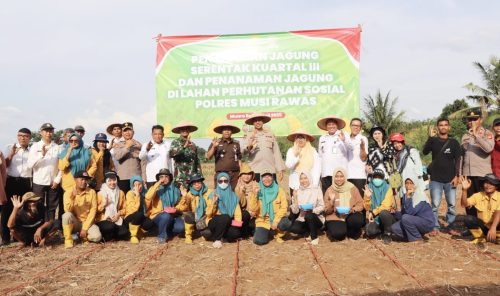 Polres Musi Rawas Tanam Jagung di Lahan Perhutanan Sosial