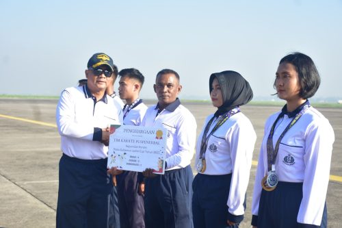 Komandan Puspenerbal Inginkan Acara Pemberian Apresiasi Pada Personel Berpreatasi Sering Dilakukan