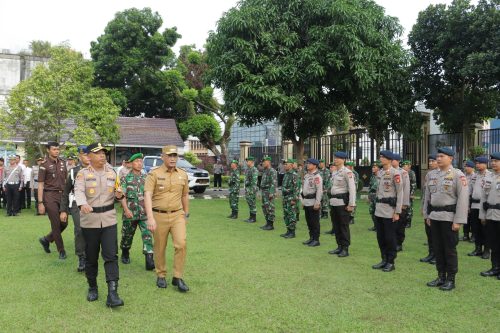 Kapolres Lubuklinggau AKBP Adithia Bagus Arjunadi Menggelar Apel Pasukan dalam Rangka Operasi Kepolisian Kewilayahan Patuh Musi 2025