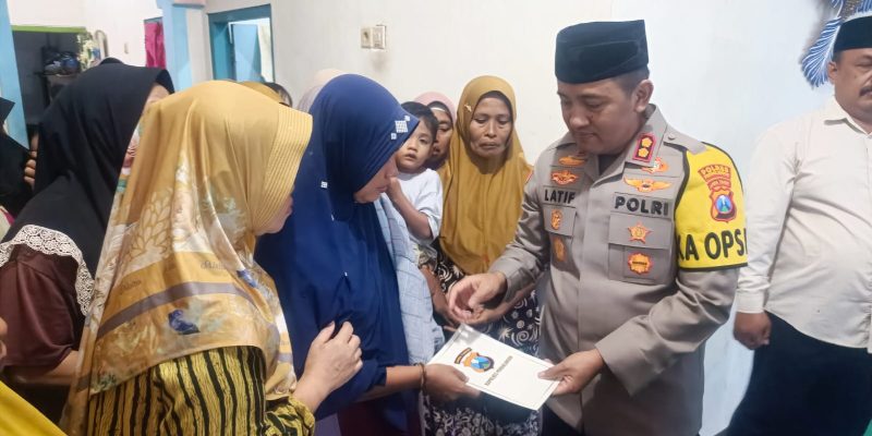 Kapolres Probolinggo Sambangi Rumah Duka Sampaikan Bela Sungkawa pada Keluarga Korban Penembakan di Papua