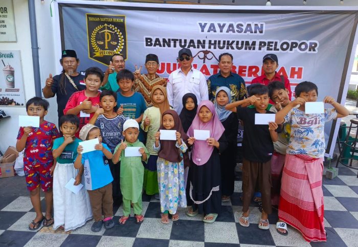 Jumat Berkah, Yayasan Bantuan Hukum Pelopor Gelar Konsultasi Hukum Gratis dan Santunan Anak Yatim, Berbagi Nasi Kotak