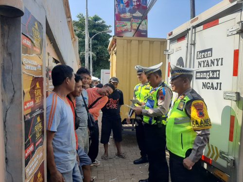 Satlantas Polres Pekalongan Berikan Edukasi dan Sosialisasi Ops Patuh Candi 2025