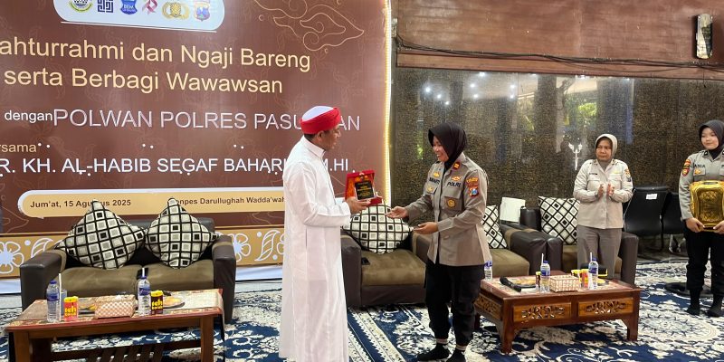 Polwan Polres Pasuruan Berikan Edukasi Keselamatan dan Pencegahan Kekerasan Asusila kepada Santri