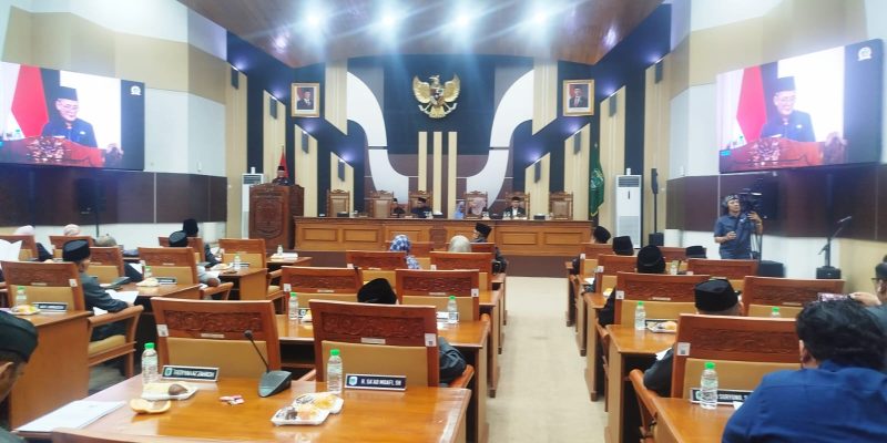 DPRD Gelar Sidang Paripurna Pertama, Wakil Bupati Pasuruan Menyampaikan Nota Pengantar KUA-PPAS Tahun Anggaran 2026