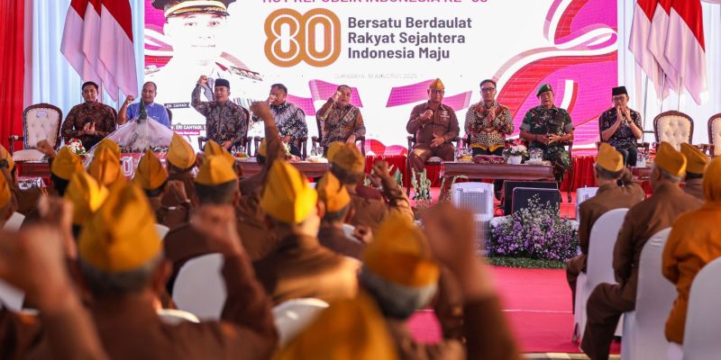 Wali Kota Eri di Malam Tasyakuran HUT ke-80 RI: Pemuda Harus Jadi Pelopor Kampung Pancasila