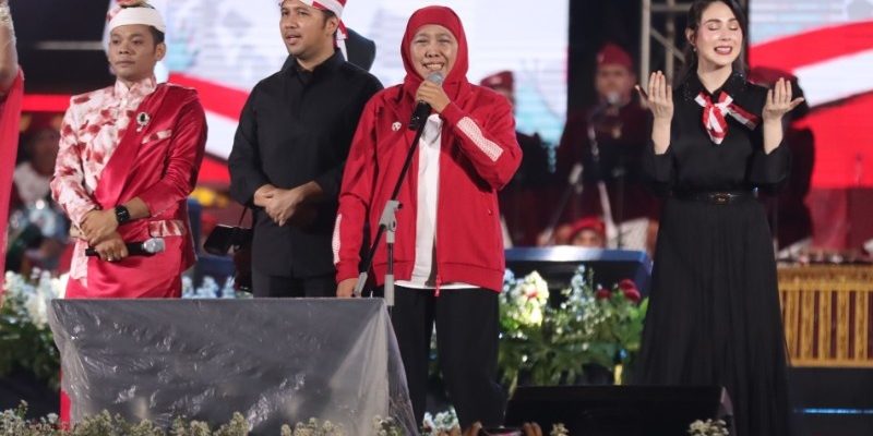 Semarak Pesta Rakyat HUT ke-80 RI di Grahadi, Khofifah Ajak Warga Jatim Rayakan Bersama