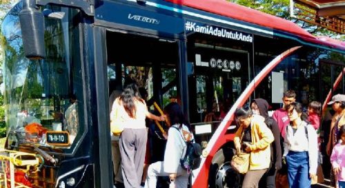Rayakan HUT ke-81 RI, Surabaya Hadirkan Promo Naik Bus Rp64
