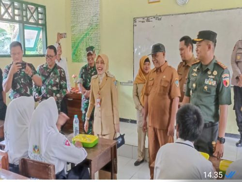 Program Makan Siang Gratis SMP Negeri 1 Kayen Kidul Serentak Dilaksanakan Tahun 2025