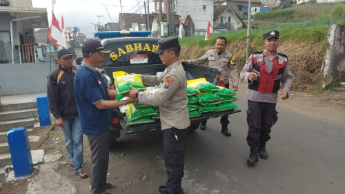 Polres Pasuruan Gelorakan Program Beras Murah, Polsek Tosari Prioritaskan Masyarakat Pelosok