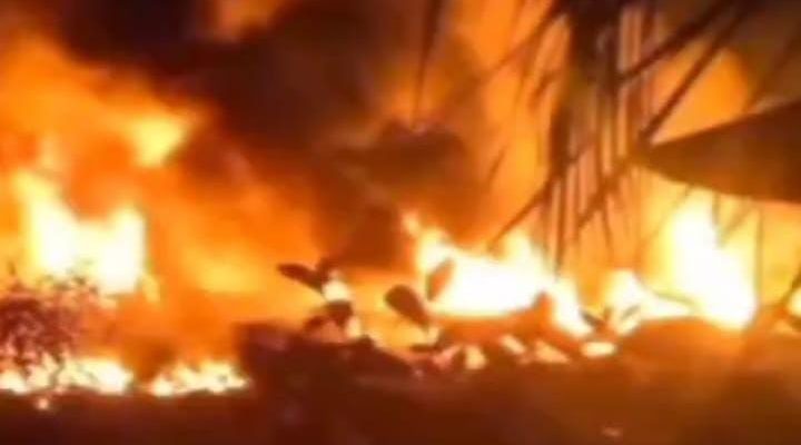 Kebakaran Penyulingan Minyak Ilegal di Simpang Patin Diduga Telan Korban Jiwa, Kapolsek Bayung Lencir Bungkam