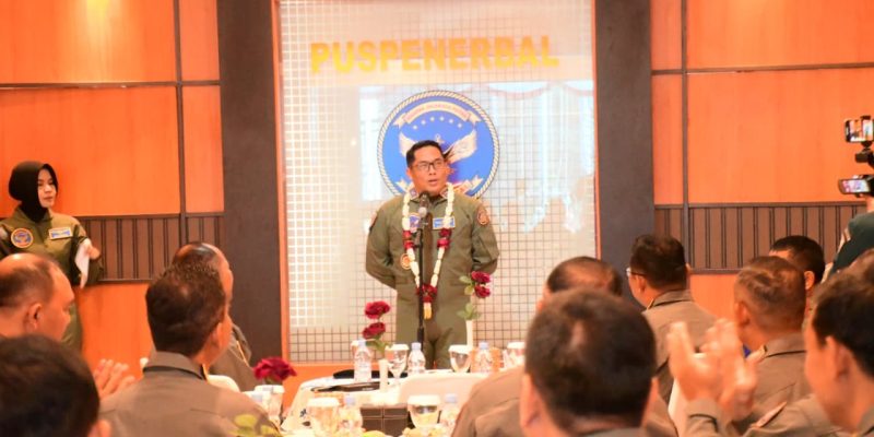 Tradisi Peluit Sambut Wadan Puspenerbal Usai Kenaikan Pangkat