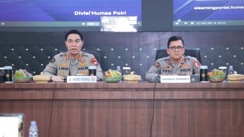 Personel Polda Jatim Ikuti Pelatihan Kehumasan Melalui E-Learning