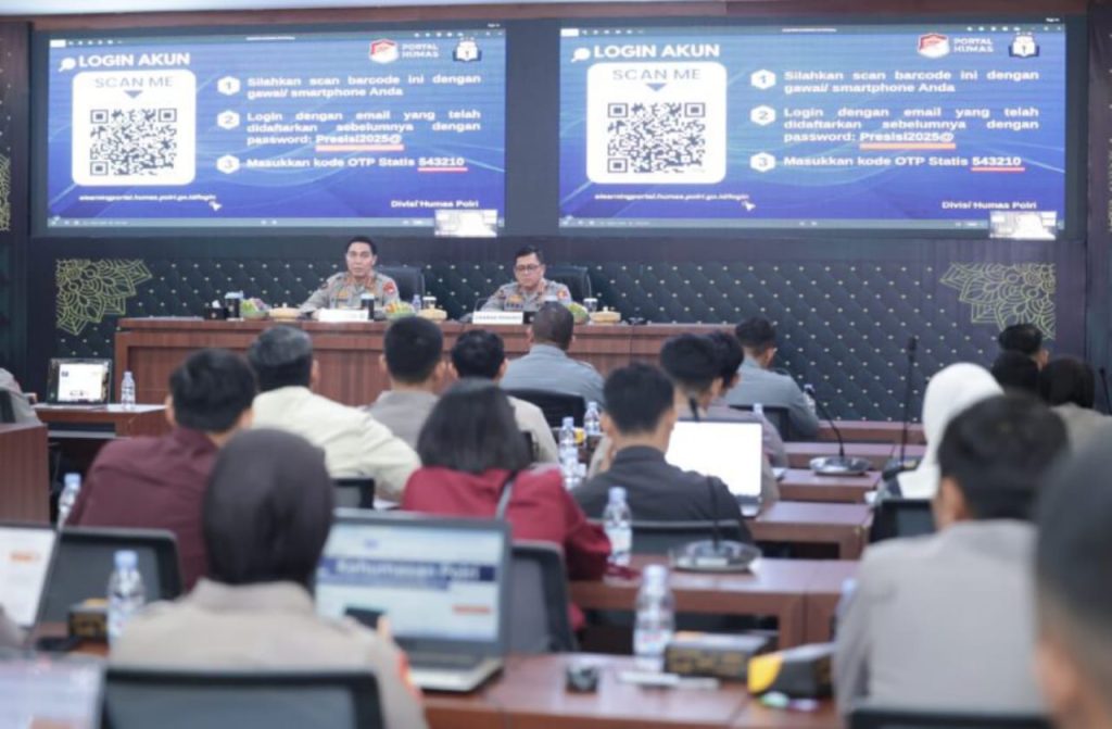 Pelatihan Personel Kehumasan Polda Jatim Ikuti E-LEARNING Komunikasi Di Era Digital