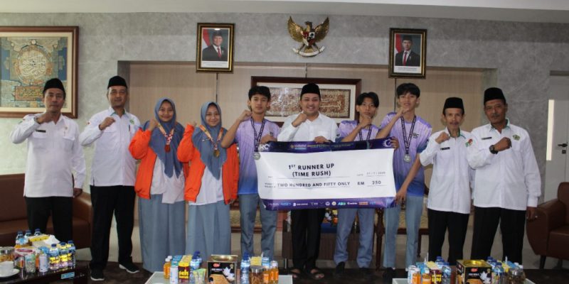 Bupati Rusdi Apresiasi 3 Pelajar MAN 1 Pasuruan Juarai Kompetisi Robotika Dunia
