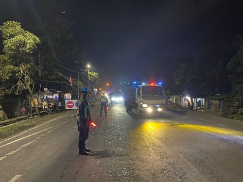 Satlantas Polres Lumajang Terapkan Sistem Buka Tutup di Jembatan Klakah, Antisipasi Kemacetan Lalu Lintas
