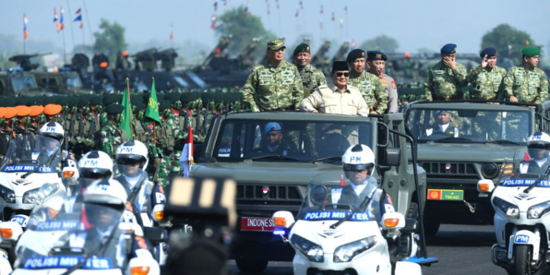 Presiden Prabowo Pimpin Upacara Gelar Pasukan Operasional dan Kehormatan Militer di Batujajar