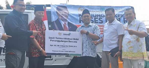 Reses DPR-RI, HNW Salurkan Mobil Tanggap Bencana untuk Warga