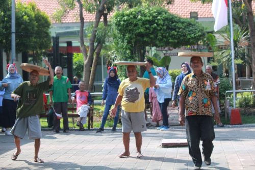 Rayakan HUT KE-80 RI, Griya Wredha Surabaya Gelar Lomba