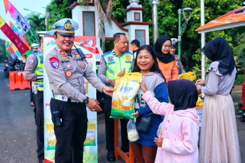 GPM yang Digelar Polres Pekalongan di CFD Kajen Diserbu Warga, 2 Ton Beras Ludes Seketika