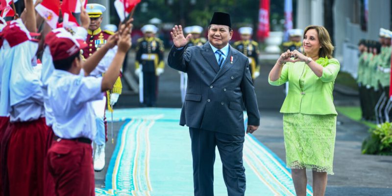 Presiden Prabowo Sambut Meriah Presiden Peru Dina Boluarte di Istana Merdeka