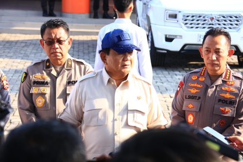Polisi Terluka Saat Ricuh, Prabowo Janjikan Kenaikan Pangkat Luar Biasa
