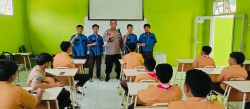 Polres Pasuruan Masuk Sekolah, Bekali Pelajar SMK Tri Sakti Perangi Narkoba dan Kenakalan Remaja