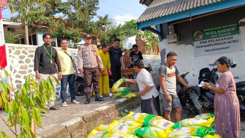 Bersama HMI dan Karang Taruna, Polres Pasuruan Salurkan 3 Ton Beras Murah di Bulukandang