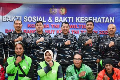 Danpuspenerbal Tinjau Bakti Sosial dan Bakti Kesehatan Kotama TNI AL Wilayah Timur Jelang HUT ke-80 TNI 2025