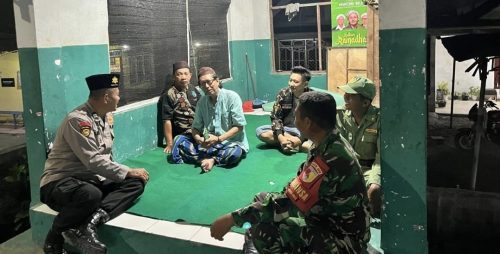 Polsek Beji Sambangi Poskamling, Ajak Warga Gunung Gangsir Perkuat Keamanan
