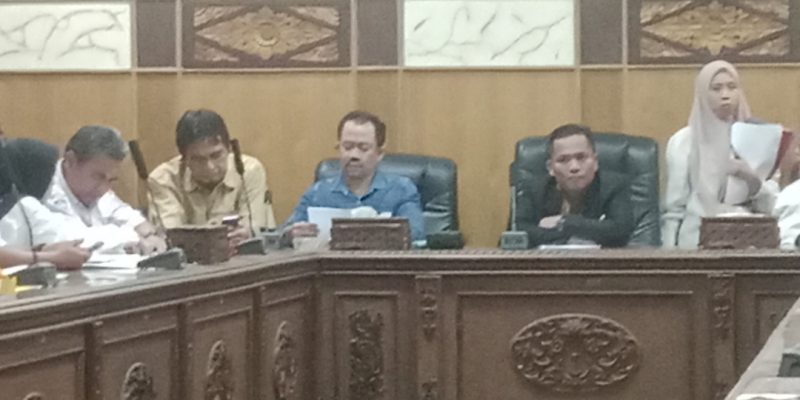 RDP Panas di DPRD OKU: PAW Kades Tanjung Kemala Ditunda 6 Bulan