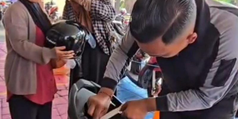 Menyambut HUT Lalulintas Ke-70, Samsat Surabaya Timur Terapkan Cek Fisik Cepat Dan Humanis