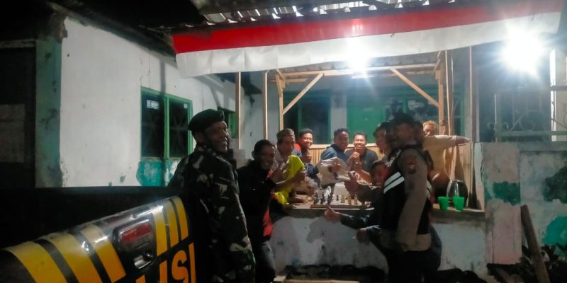 Patroli Pos Kamling di Purwodadi, Polisi Ajak Warga Jaga Kamtibmas