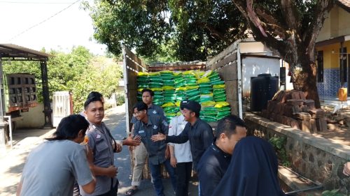 Dampak Kekeringan Polres Pasuruan Salurkan Bantuan Air Bersih 5000 liter untuk Warga Pasrepan
