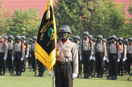 Tupdasbhara Angkatan Diktukba Polri SPN Polda Jatim 2025 Sandang Nama Satria Yana Anucasana
