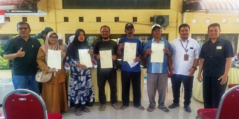 Pembagian Sertifikat Tanah Tahap Pertama Program PTSL 2025 di Kelurahan Dermo