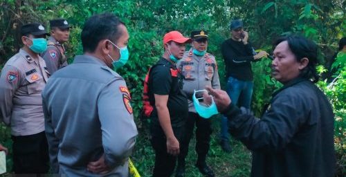 Mayat Tanpa Identitas Ditemukan Membusuk di Kebun Belakang Eks Kantor DPU Pekalongan