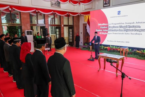 Resmi Dilantik Wali Kota Eri, Lilik Arijanto Jabat Sekda Surabaya