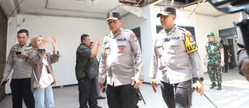 Kapolda Jatim Tinjau Titik Kerusakan di Kediri Raya, Himbau Masyarakat Jaga Kamtibmas