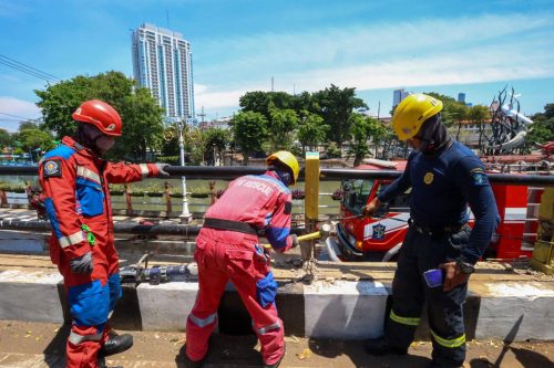 Pemkot Surabaya Kolaborasi Perbaiki Fasum Pasca Aksi Massa