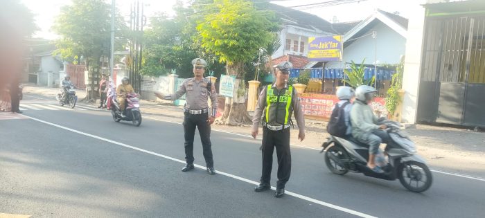 Polres Lumajang Gelar Poros Pagi, Antisipasi Kemacetan dan Kecelakaan Lalu Lintas