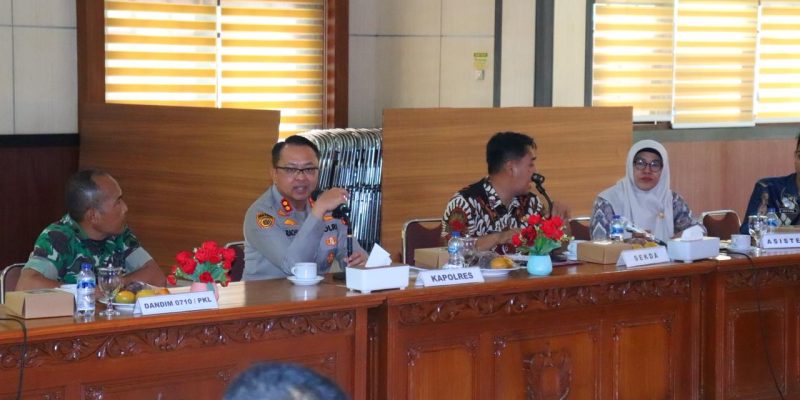 Rakor MBG: Kapolres Pekalongan Paparkan Lonjakan Kasus KLB Nasional, Dorong Pengawasan Ketat