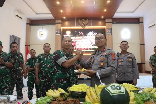 Rombongan Polres Pasuruan Kunjungi Kodim 0819, Ucapkan Selamat HUT TNI ke-80