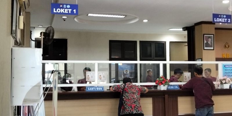 Diduga Ada Pungli di Loket Satu Samsat Sidoarjo Kota, Masyarakat Keluhkan Transparansi Pelayanan