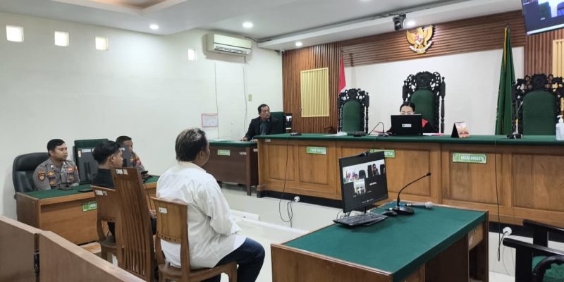 Dua Pengedar Arak Jalani Sidang Tipiring di PN Banyuwangi