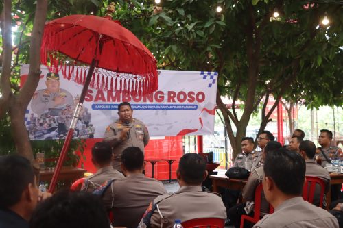 Kapolres Pasuruan Gelar Sambung Roso, Dengarkan Curhatan Anggota di Masjid Merah Pandaan