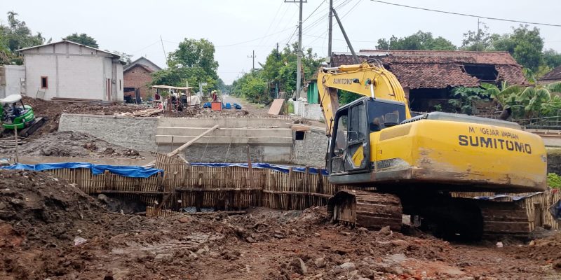Dinas PUPR Nganjuk Tuntaskan Pembangunan Jembatan Grojogan, Dorong Akses dan Ekonomi Warga