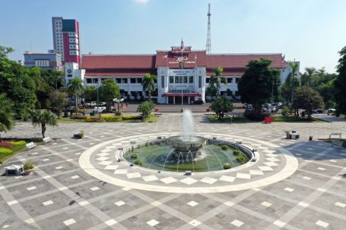 Wali Kota Surabaya Perketat Izin Tenda Hajatan di Jalan Umum